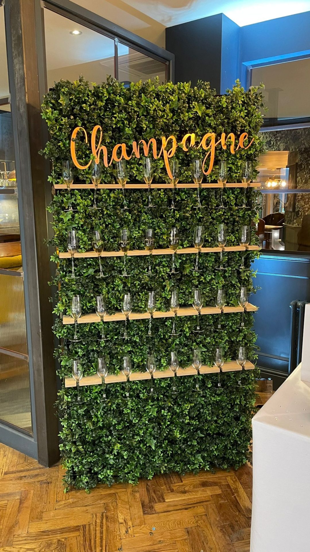 2m x 1m Champagne Wall (Holds 32 Glasses) Assembly